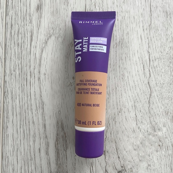 Rimmel London Makeup | Natural Beige Stay Matte Foundation - Picture 2 of 3